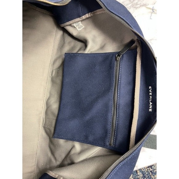 Everlane Twill Weekender Duffle Bag Navy/Back - Picture 10 of 11